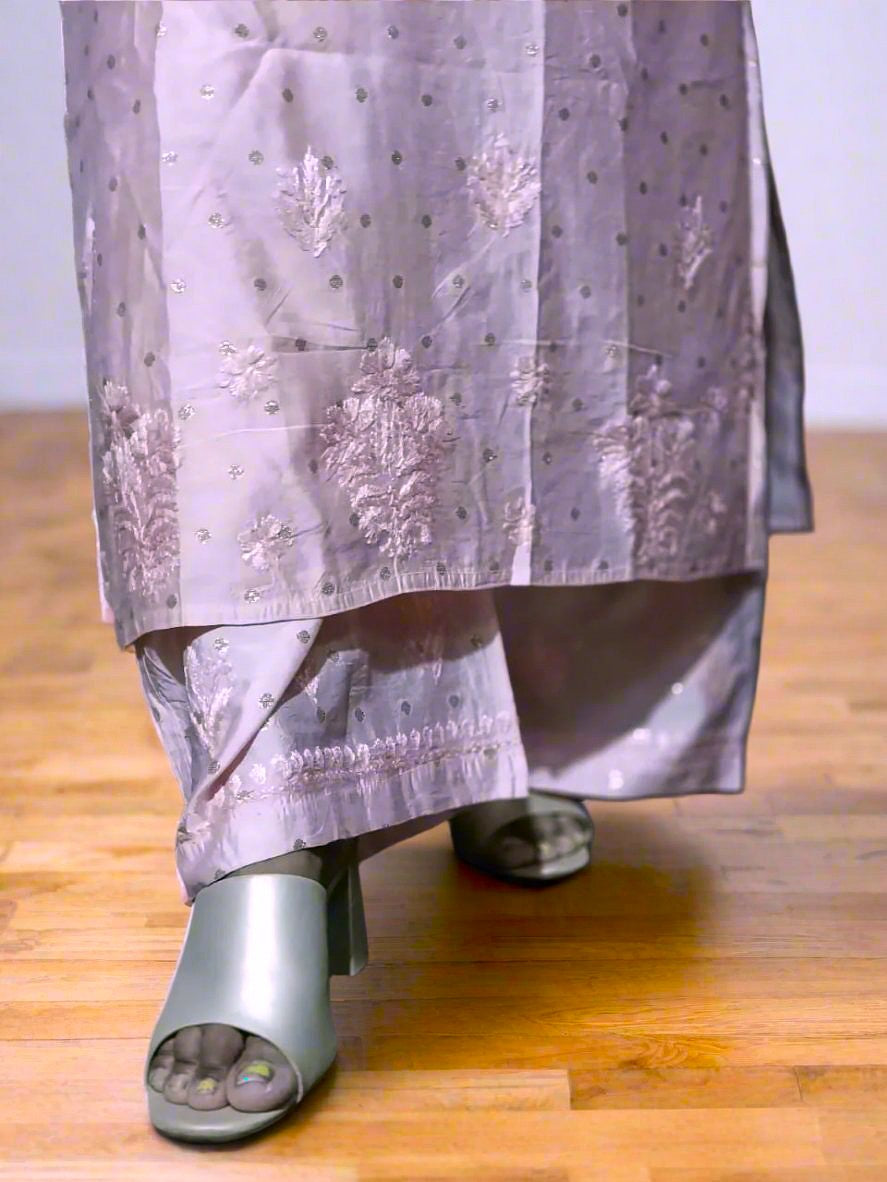 Pure Banarsi Chanderi Kurti with Parallel Pants And Matching Chiffon Dupatta
