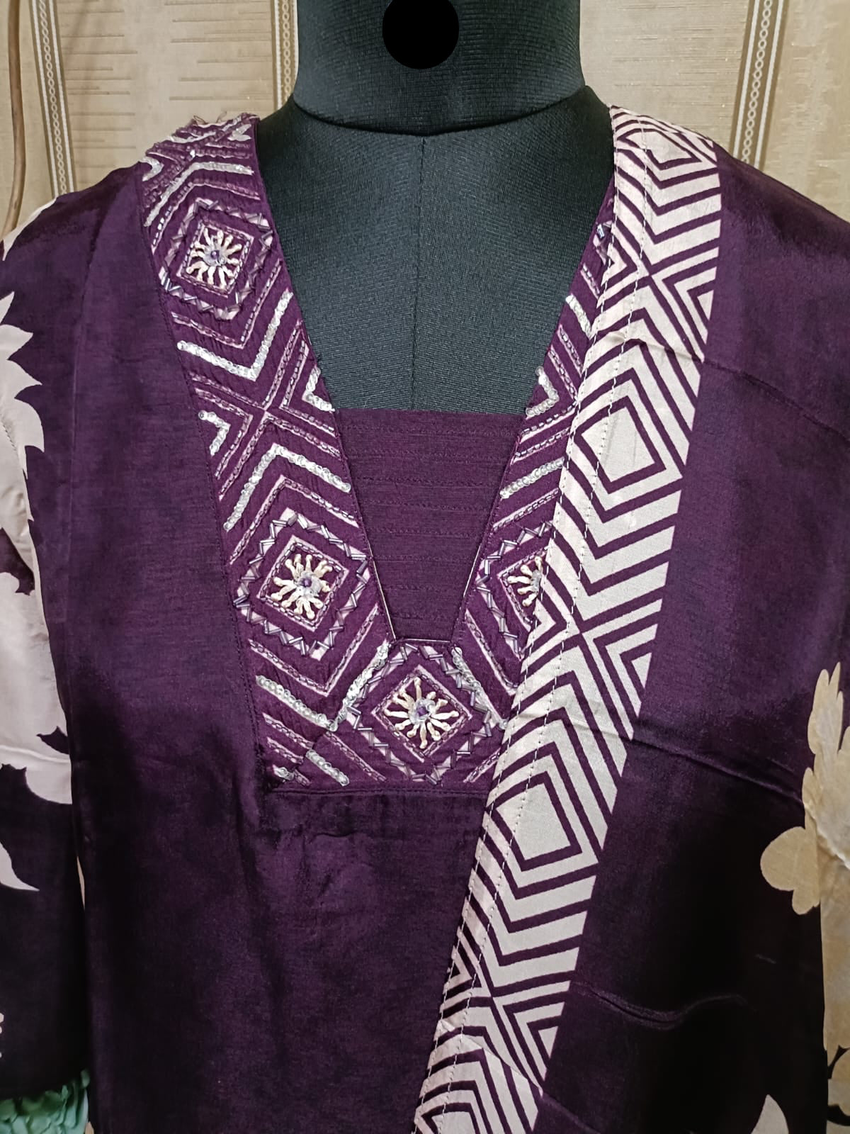 Elegant Purple Floral Printed Sequined Kurta Set