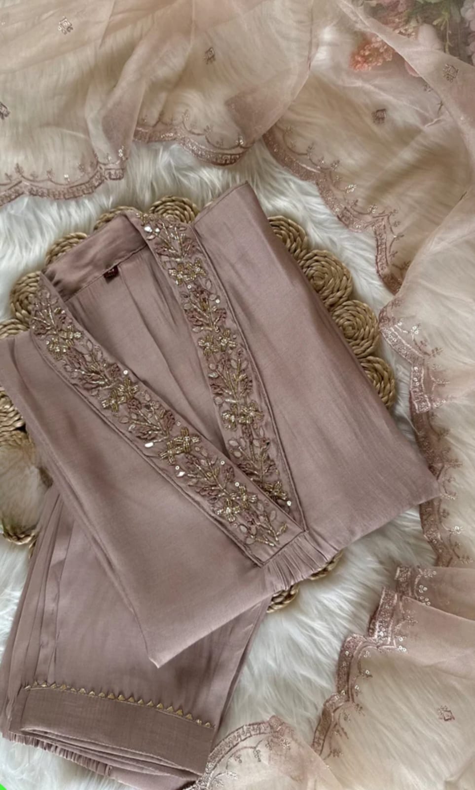 Elegant Roman Silk Collar Neck Suit