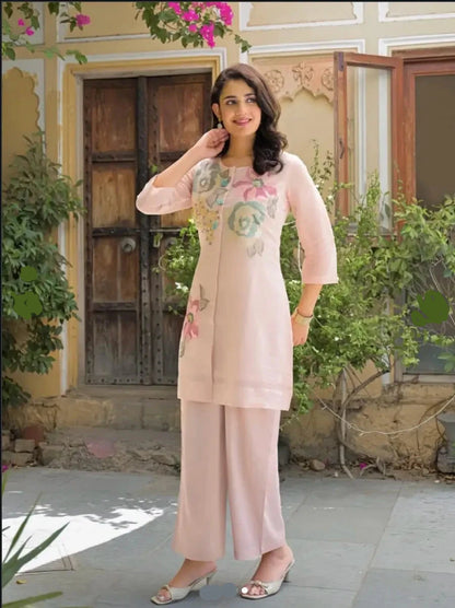 Elegant  Blush Pink Mul Chanderi Threadwork Embroidered Kurta Set