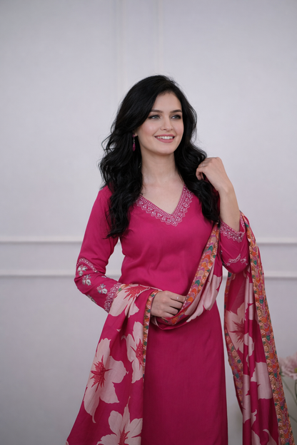 Elegant Floral Embroidered Thread Work Kurta Set With Muslin Silk Dupatta