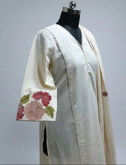 Beautiful Ivory Floral Embroidered Kurti Set