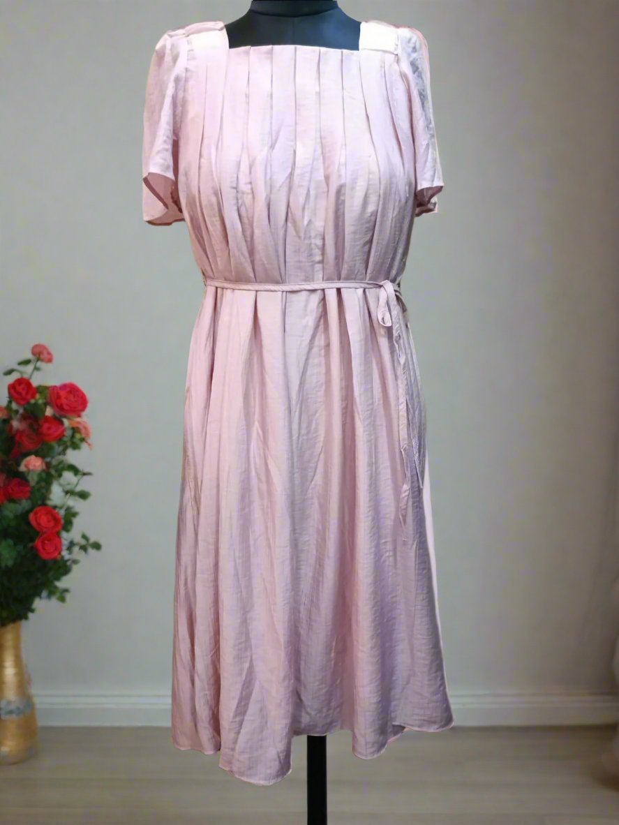 The Dusty Pink Dress