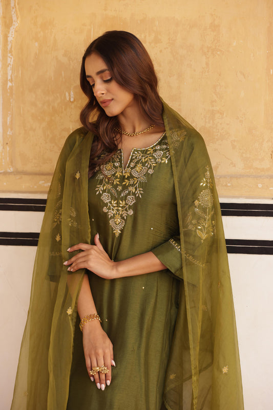 Beautiful Mehndi Green Silk Suit wIth Organza Dupatta
