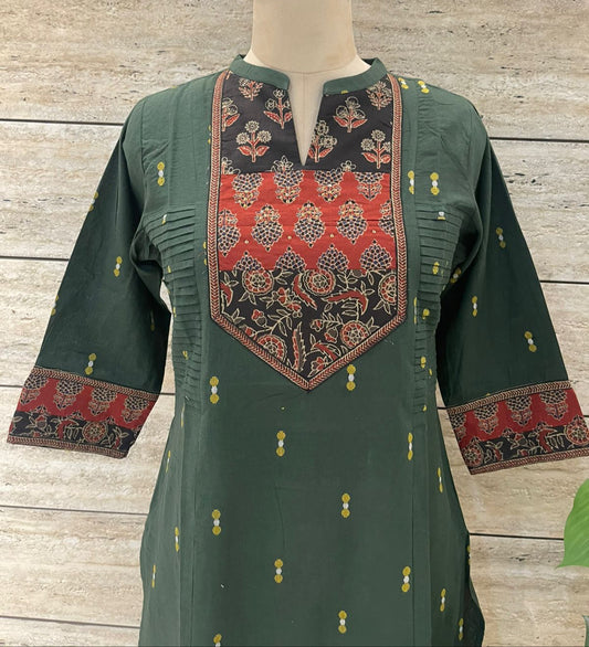 Elegant Handloom Cotton, Full Weave Cotton Kurti in Green