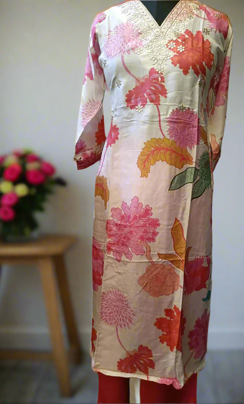 Beautiful Muslin Silk Kurta Pants Set