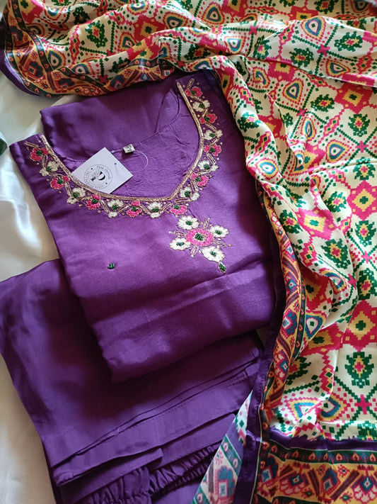 Stunning Purple Straight Suit along with Gajji Silk Dupatta
