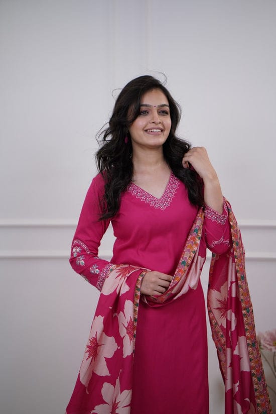 Elegant Floral Embroidered Thread Work Kurta Set With Muslin Silk Dupatta