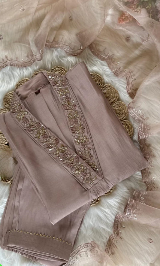 Elegant Roman Silk Collar Neck Suit
