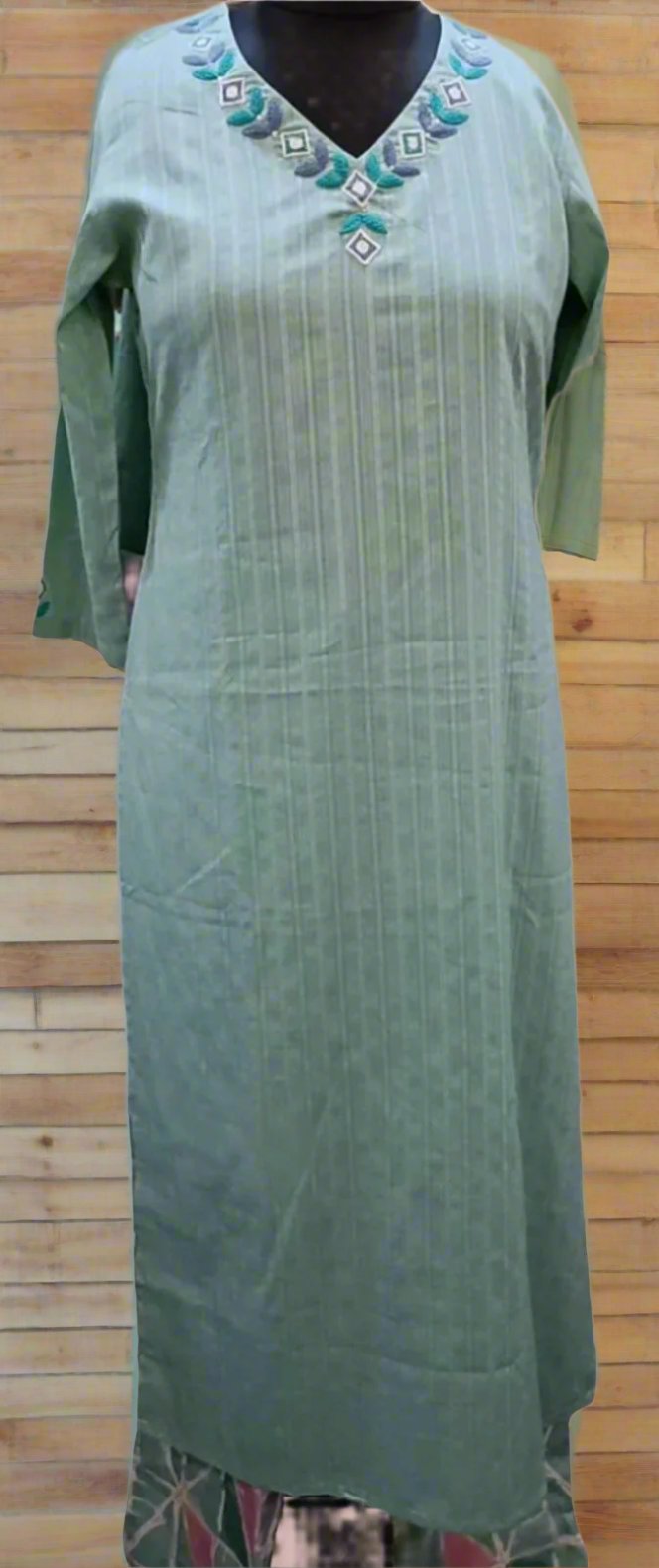 Green Straight Kurta with Printed Pants
